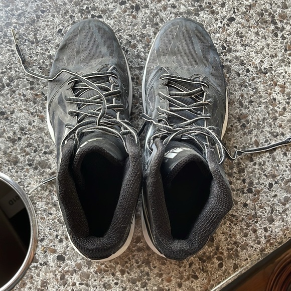 2013 Adidas Mad Basketball Shoes Sz 8.5 Mens Black,‎ gray & White. Worn on court - Picture 5 of 16